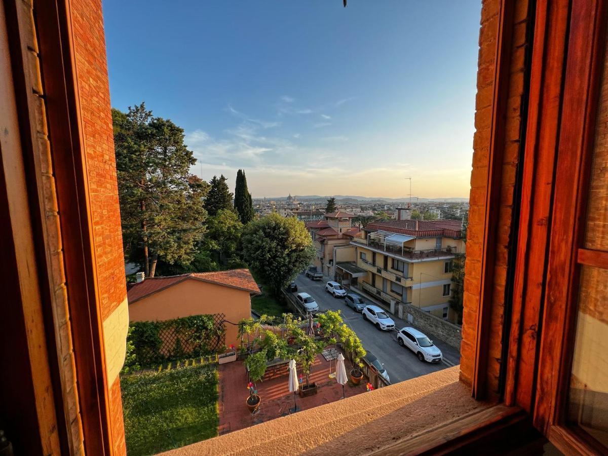 Chic Apt In Villa - Dolcevita Holiday Φλωρεντία Εξωτερικό φωτογραφία