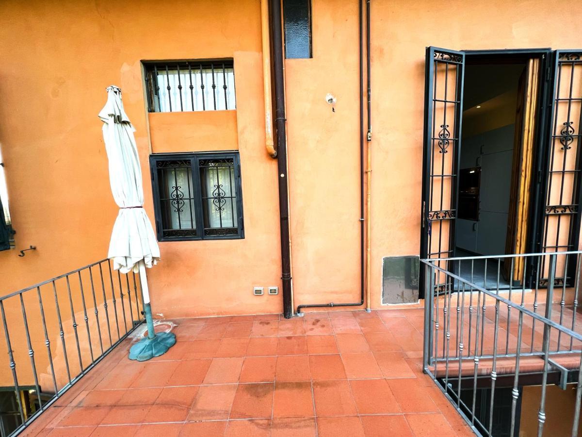 Chic Apt In Villa - Dolcevita Holiday Φλωρεντία Εξωτερικό φωτογραφία