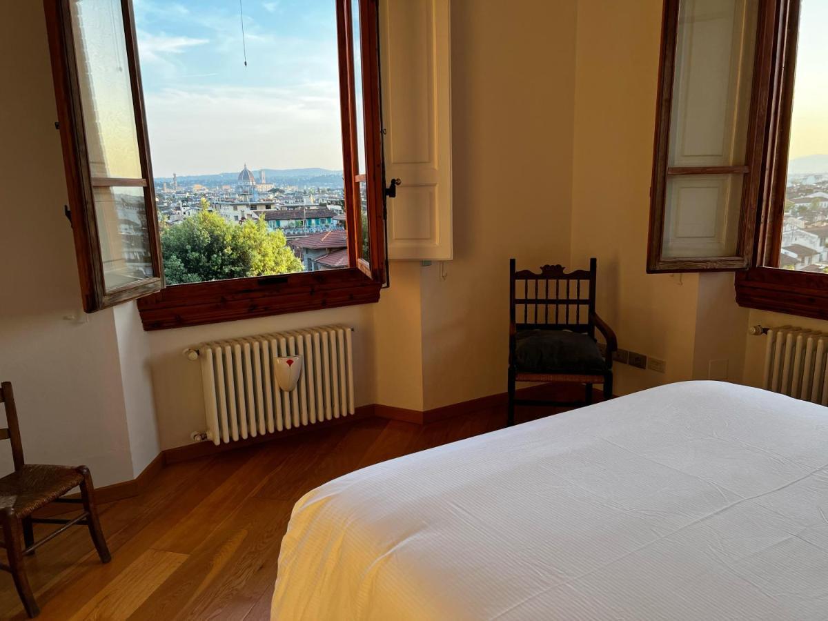 Chic Apt In Villa - Dolcevita Holiday Φλωρεντία Εξωτερικό φωτογραφία